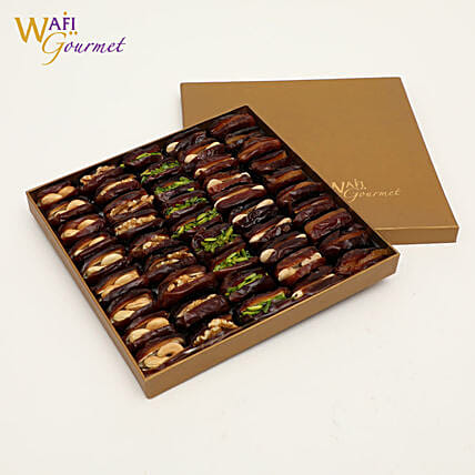 Box of Assorted Khudri Dates with Dry Nuts Fillings Gift by Wafi Gourmet 865g