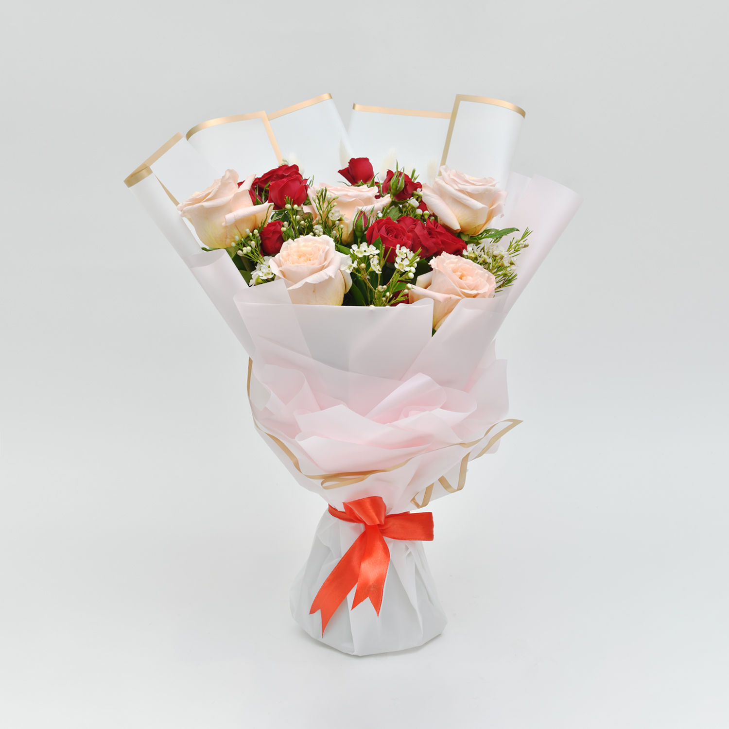 Online Mesmerising Flowers Bouquet Gift Delivery in Qatar FNP